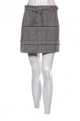 Пола H&M Divided, Размер M, Цвят Многоцветен, Цена 2,04 €