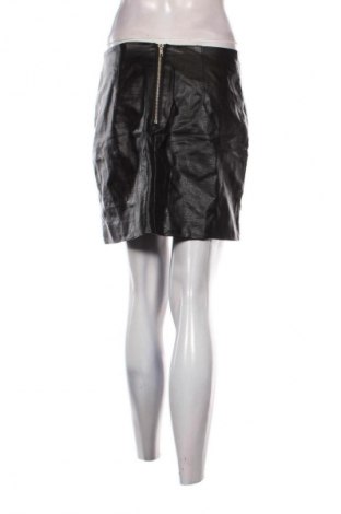 Пола H&M Divided, Размер M, Цвят Черен, Цена 2,04 €