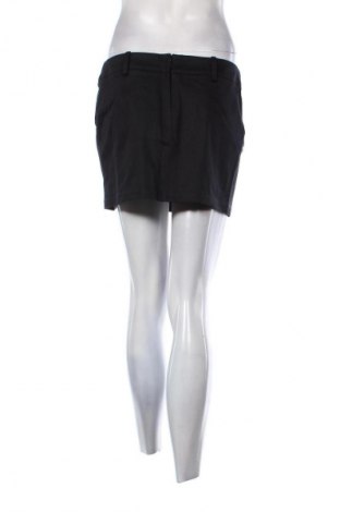 Пола H&M Divided, Размер M, Цвят Черен, Цена 2,04 €