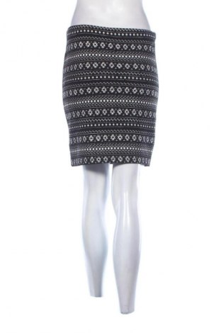 Пола H&M Divided, Размер M, Цвят Многоцветен, Цена 2,04 €