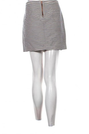 Пола H&M L.O.G.G., Размер M, Цвят Многоцветен, Цена 2,04 €