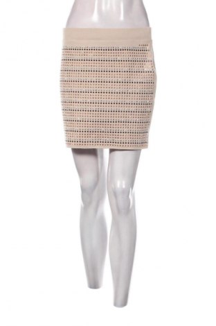 Пола Melrose, Размер M, Цвят Бежов, Цена 2,04 €