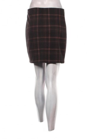 Пола New Look, Размер M, Цвят Многоцветен, Цена 2,04 €