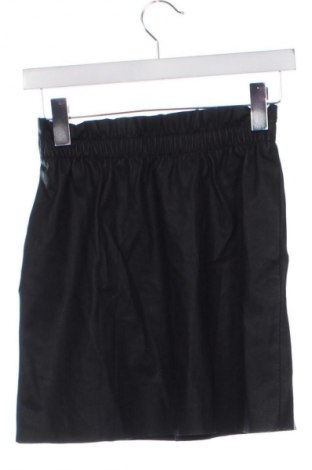 Пола ONLY, Размер XS, Цвят Черен, Цена 2,04 €