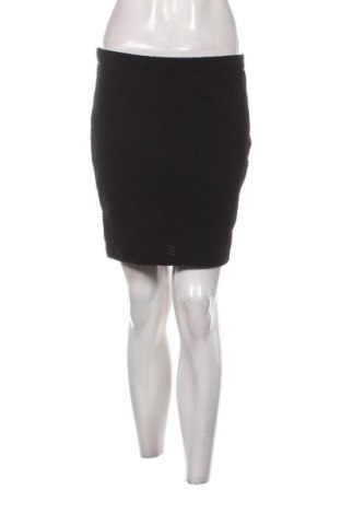 Пола ONLY, Размер M, Цвят Черен, Цена 2,04 €