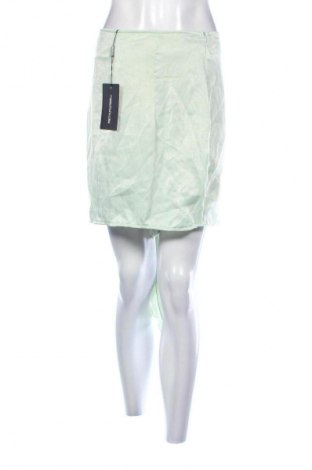 Пола Pretty Little Thing, Размер XL, Цвят Зелен, Цена 3,06 €