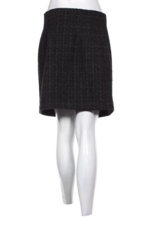 Пола Reserved, Размер L, Цвят Черен, Цена 2,55 €