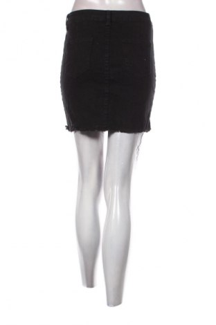 Пола SHEIN, Размер S, Цвят Черен, Цена 2,04 €