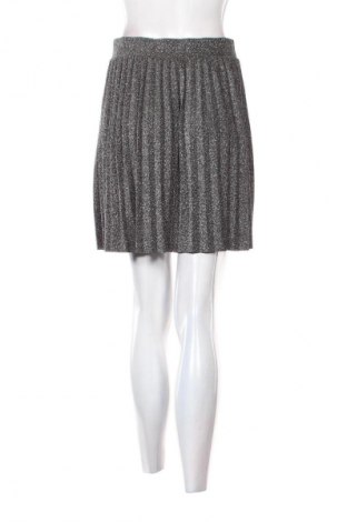 Пола Studio, Размер M, Цвят Черен, Цена 2,04 €