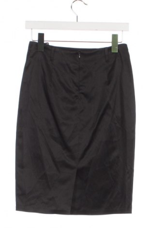 Пола Unbranded, Размер XS, Цвят Черен, Цена 2,04 €