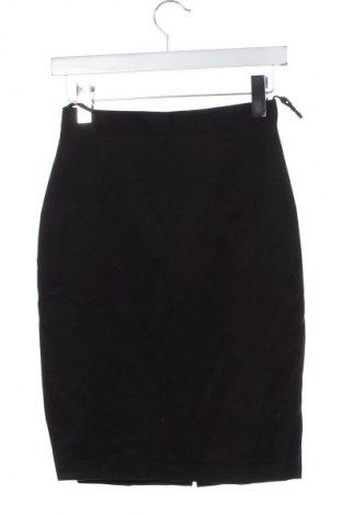 Пола Unbranded, Размер S, Цвят Черен, Цена 2,55 €