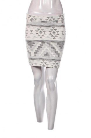 Пола Vero Moda, Размер S, Цвят Многоцветен, Цена 2,04 €