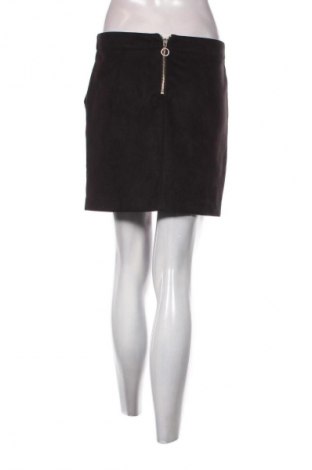 Пола Vero Moda, Размер S, Цвят Черен, Цена 2,04 €