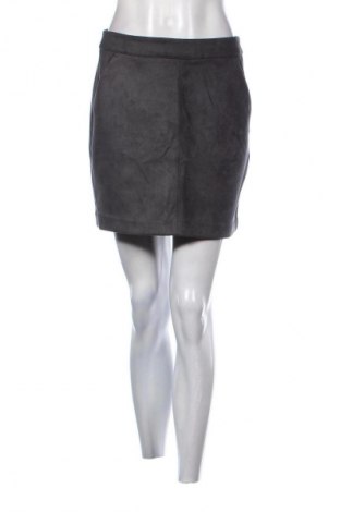 Пола Vero Moda, Размер S, Цвят Сив, Цена 2,04 €