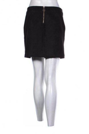 Пола Vero Moda, Размер S, Цвят Черен, Цена 2,04 €