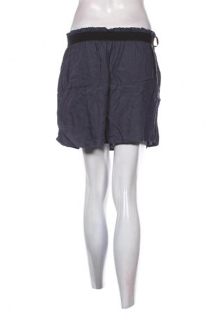 Пола Vero Moda, Размер M, Цвят Сив, Цена 2,04 €