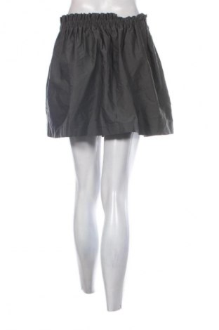 Пола Zara, Размер M, Цвят Зелен, Цена 2,04 €