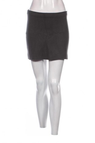 Пола Zara, Размер S, Цвят Сив, Цена 2,04 €