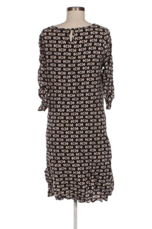 Рокля Chicoree, Размер M, Цвят Многоцветен, Цена 3,06 €
