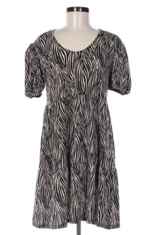 Рокля F&F, Размер M, Цвят Многоцветен, Цена 3,06 €