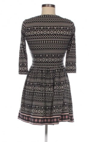 Sukienka F&F, Rozmiar S, Kolor Kolorowy, Cena 23,99 zł