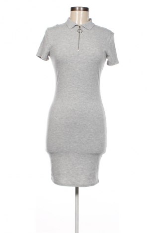 Рокля Fb Sister, Размер M, Цвят Сив, Цена 3,06 €