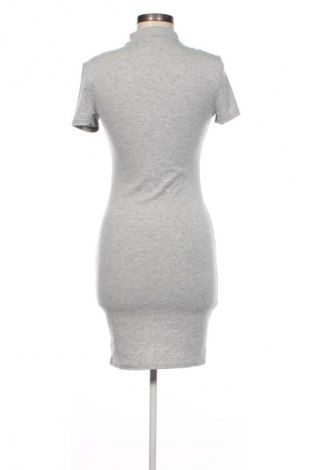 Рокля Fb Sister, Размер M, Цвят Сив, Цена 3,06 €