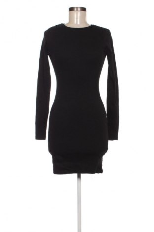 Šaty  Fb Sister, Veľkosť M, Farba Čierna, Cena  1,95 €