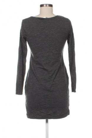 Šaty  H&M, Velikost M, Barva Vícebarevné, Cena  49,00 Kč