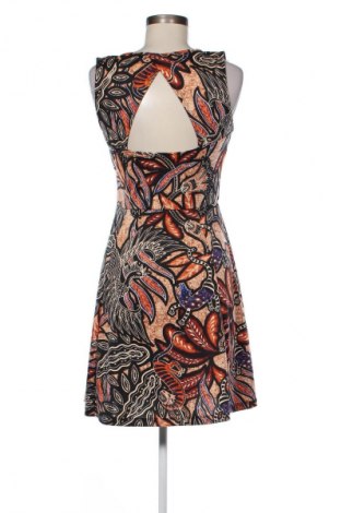 Šaty  H&M, Velikost M, Barva Vícebarevné, Cena  89,00 Kč