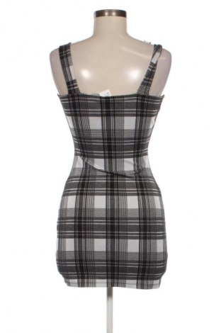 Рокля H&M Divided, Размер M, Цвят Многоцветен, Цена 2,55 €