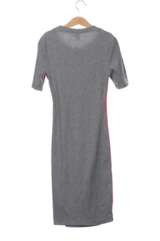 Рокля H&M Divided, Размер XS, Цвят Многоцветен, Цена 3,06 €