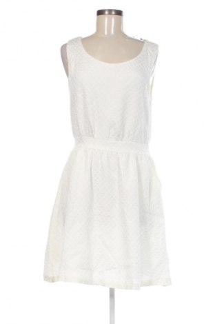 Φόρεμα Minimum, Μέγεθος M, Χρώμα Εκρού, Τιμή 9,99 €