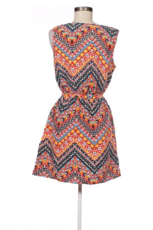 Šaty  New Look, Veľkosť M, Farba Viacfarebná, Cena  3,95 €