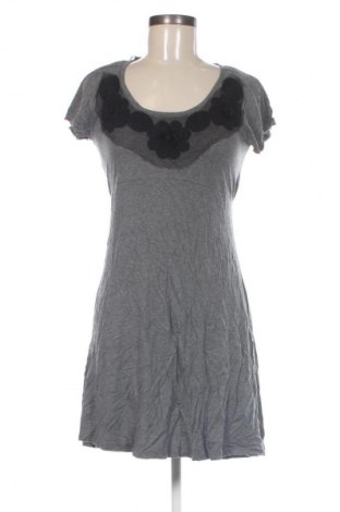 Рокля Next, Размер M, Цвят Сив, Цена 4,60 €