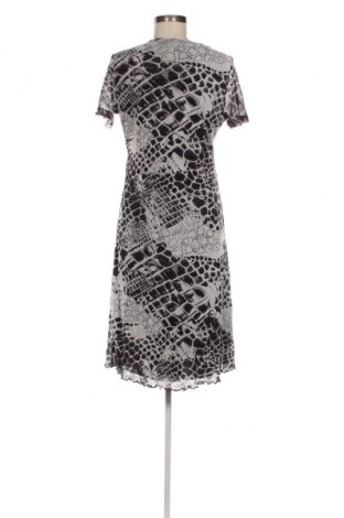 Рокля Passport, Размер M, Цвят Многоцветен, Цена 2,55 €