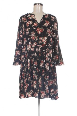 Рокля SHEIN, Размер M, Цвят Многоцветен, Цена 2,55 €