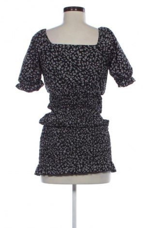 Рокля SHEIN, Размер S, Цвят Многоцветен, Цена 10,73 €