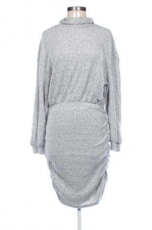 Sukienka SHEIN, Rozmiar L, Kolor Szary, Cena 41,99 zł