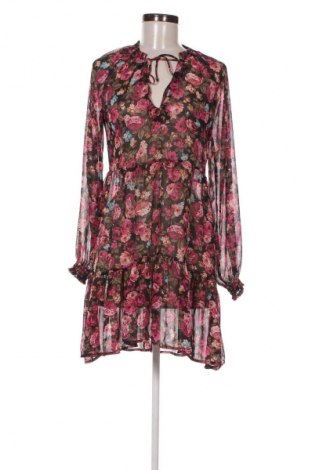 Рокля Stradivarius, Размер S, Цвят Многоцветен, Цена 3,06 €