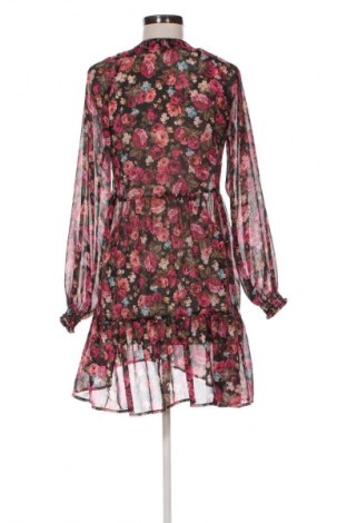 Рокля Stradivarius, Размер S, Цвят Многоцветен, Цена 3,06 €