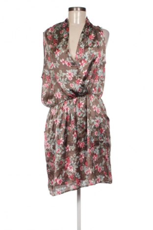 Рокля United Colors Of Benetton, Размер M, Цвят Многоцветен, Цена 4,60 €