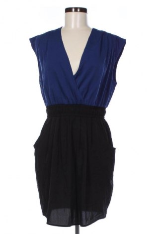 Ruha VILA, Méret M, Szín Sokszínű, Ár 1 639 Ft