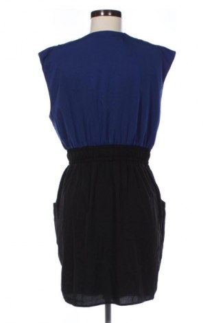 Ruha VILA, Méret M, Szín Sokszínű, Ár 1 639 Ft