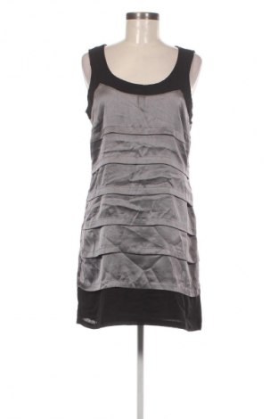 Рокля Vero Moda, Размер L, Цвят Многоцветен, Цена 2,55 €