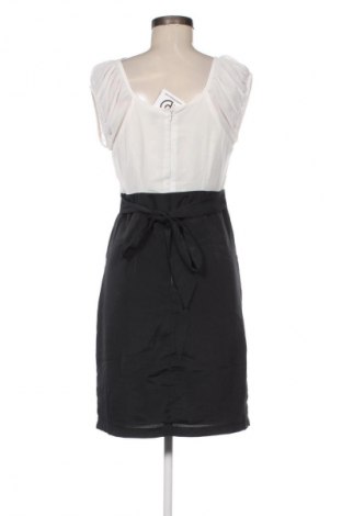 Šaty  Vero Moda, Velikost M, Barva Vícebarevné, Cena  329,00 Kč