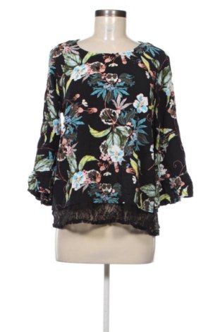 Bluză de femei ONLY, Mărime L, Culoare Multicolor, Preț 28,99 Lei, #136894460