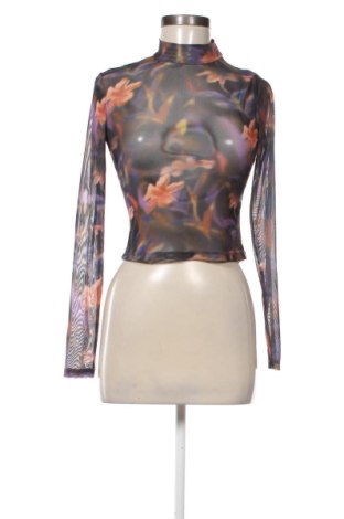 Дамска блуза Pull&Bear, Размер S, Цвят Многоцветен, Цена 9,00 €, #136867662