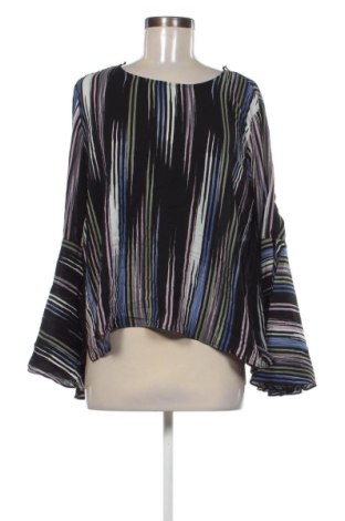 Γυναικεία μπλούζα Vince Camuto, Μέγεθος XL, Χρώμα Πολύχρωμο, Τιμή 5,99 €, #136912411