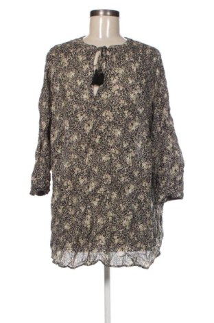 Bluză de femei Belle Curve, Mărime XL, Culoare Multicolor, Preț 43,99 Lei, #136920473